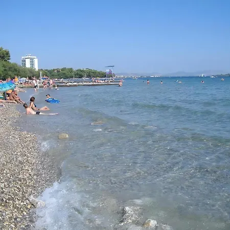 Gemuetliche Mit Terrasse